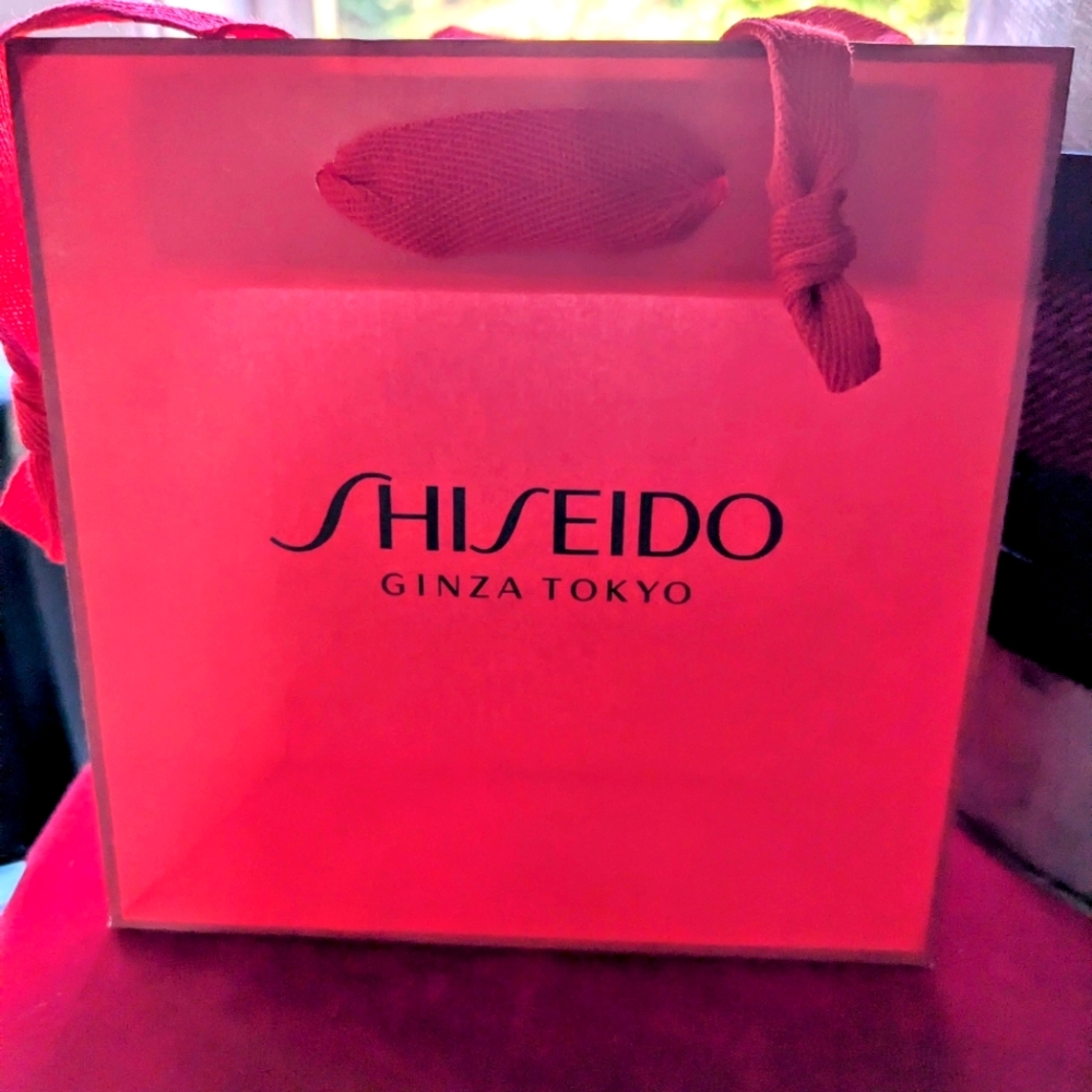 Shiseido Gift Bag with Modern Matte Powder Lipsticks (2) in Rose Hip .08 oz each